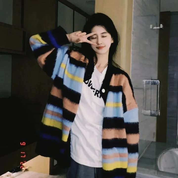 贬妻为妾十万铁骑跪接我登基