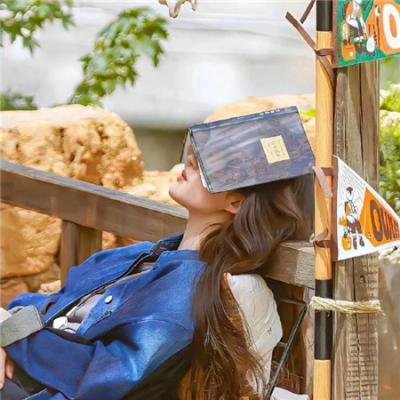 使用下方 20 个影片名，按顺序一一对应，不要改动片名文字，只根据片名和括号内类型提示来虚构全新的故事内容： 最强会长黑神第一季 家庭派对：就在今夜 血夜花 五月时节 我心怅然如诗 当爱未成往事 摩卡 附身2023 食戟之灵第五季 连环裸尸案 幻觉 国家反抗者弗里茨·鲍尔 倾城之泪 看不见的战争 全能高手 老婆大人有点冷·动态漫 友情的游戏 北非海岸 日本第一马屁男 杂鱼们胸怀大志！封面